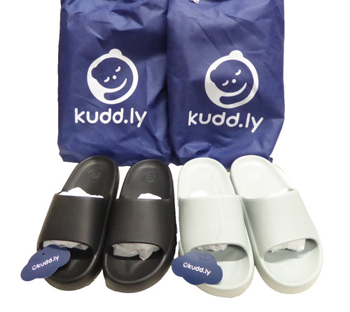 Bnwt kudd kloud sliders - kloud,
